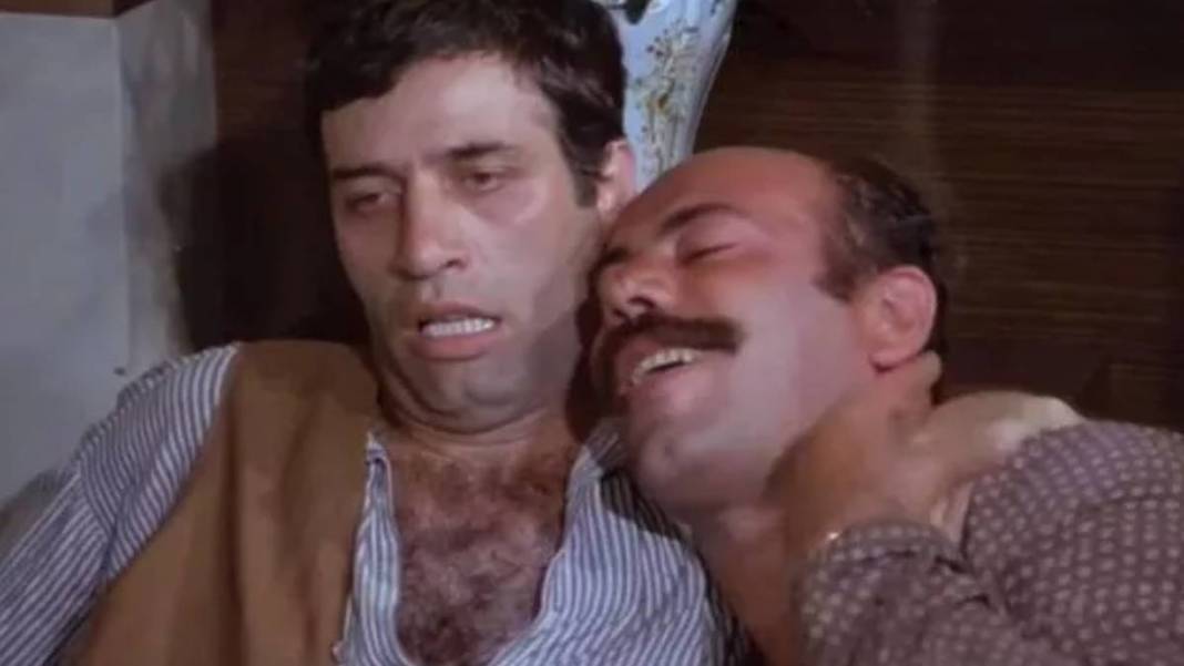 Şark Bülbül'ünün utangaç güzeliydi! Yıllar ona da acımasız davrandı: 67 yaşındaki usta oyuncunun son hali ağızları açık bıraktı 10